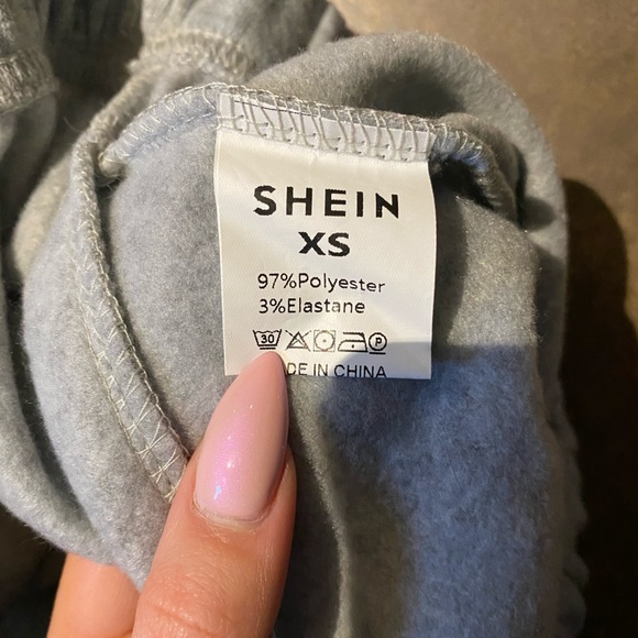 Grey joggings with pockets - Picture 6 of 7